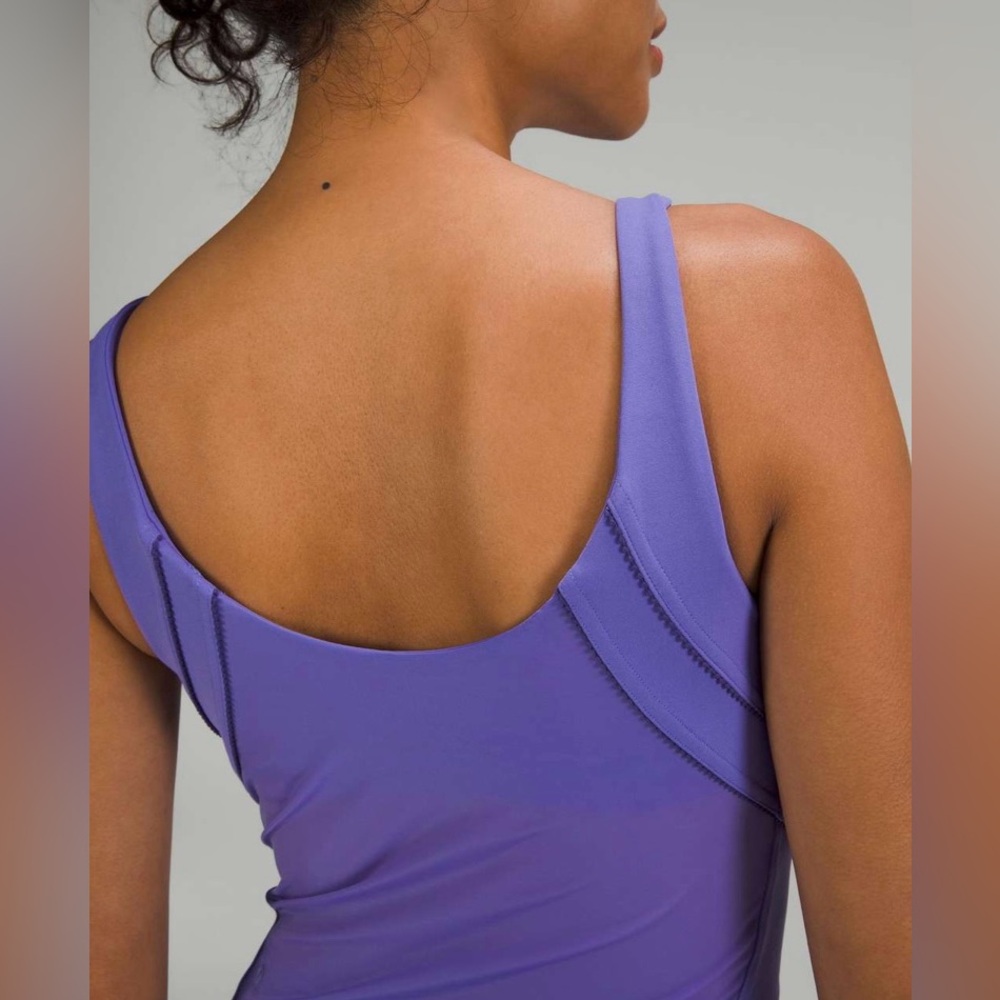 Lululemon Nulu and Mesh-Back Shelf-Bra Yoga Tank Top size 4 - Picture 6 of 7